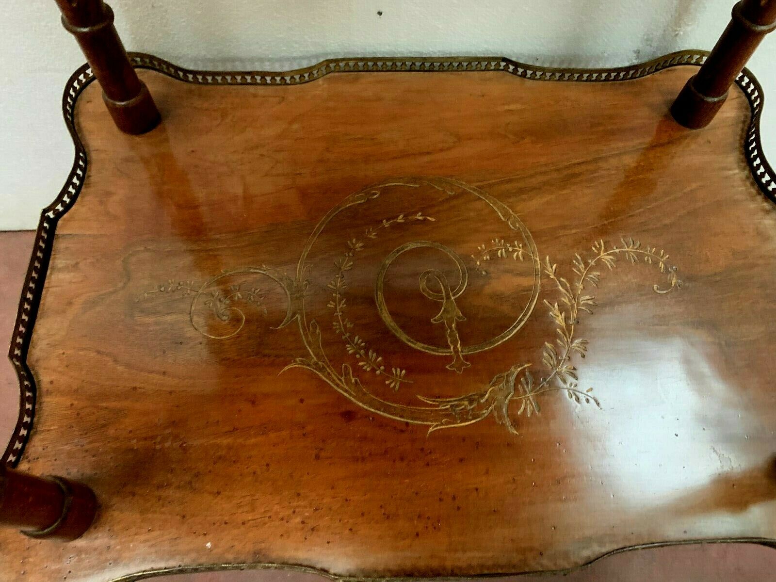 Healing two trays of Louis XVI style 20th century brass gallery