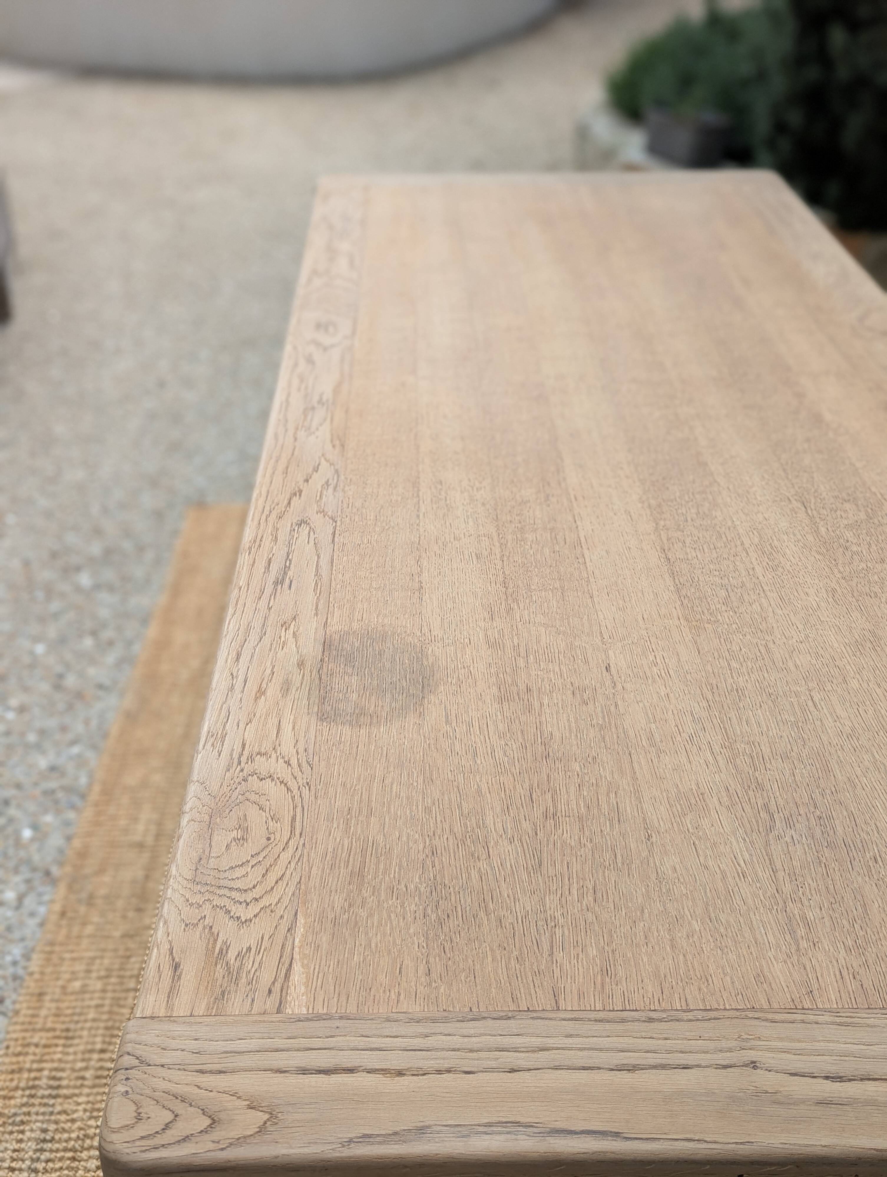 Farm table