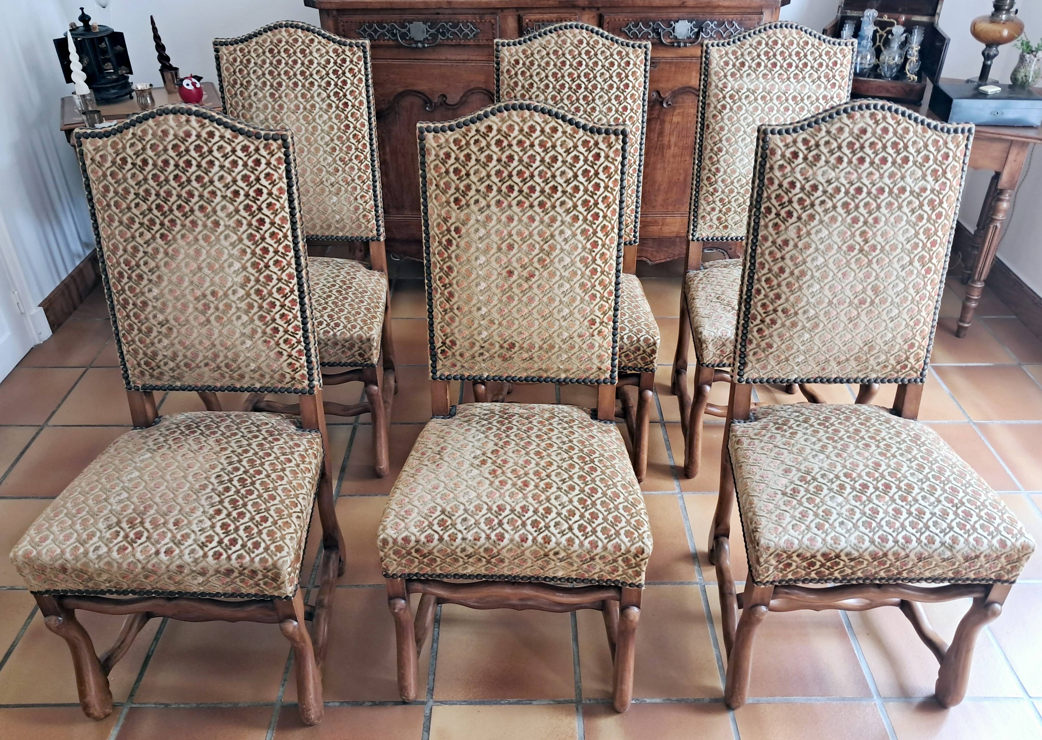 Six French Os De Mouton Style Dining Chairs in Carved Wood