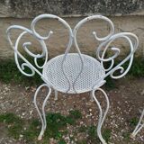 Salon de jardin ancien en fer plein milieu xxeme