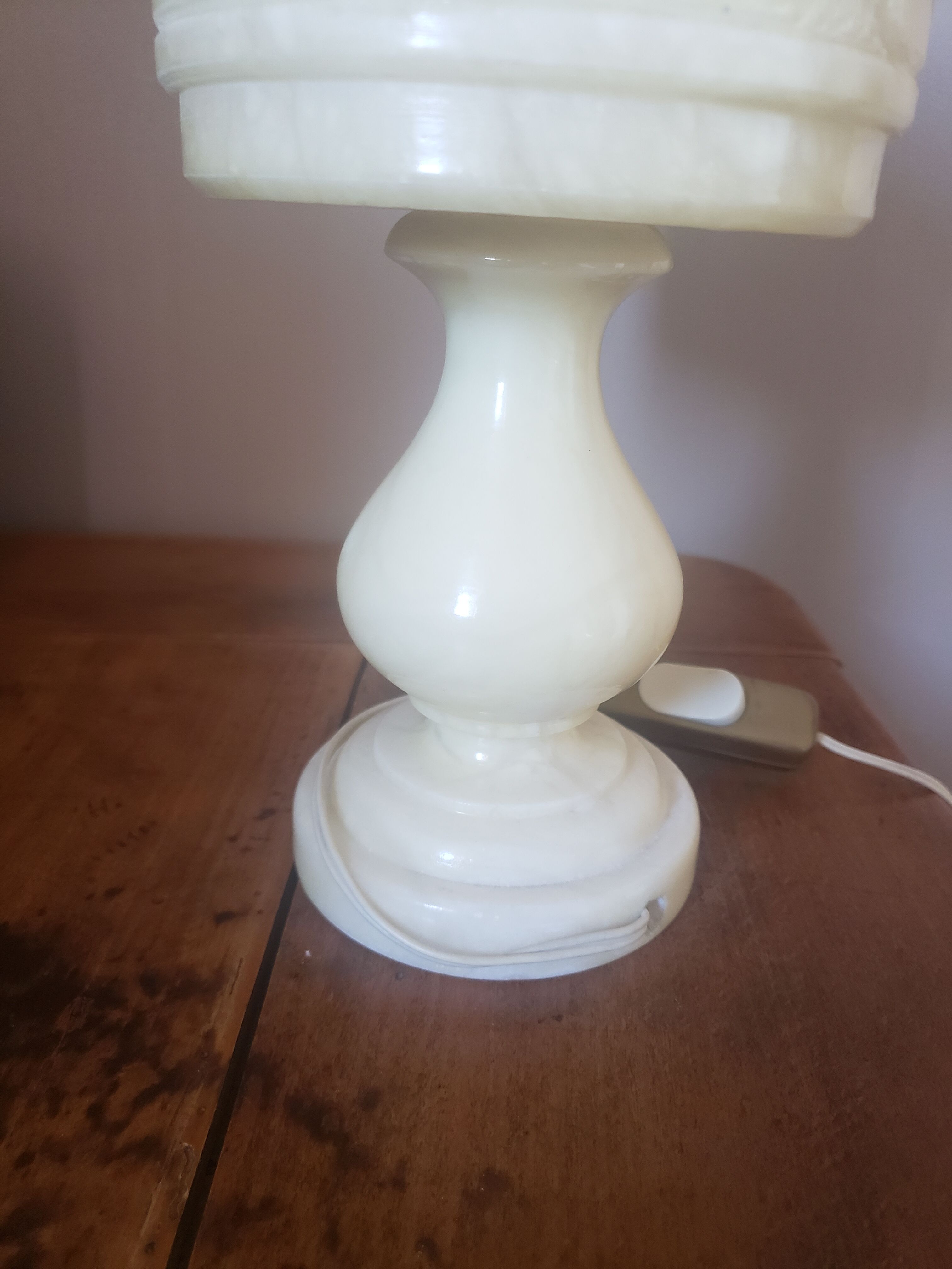 Alabaster lamp