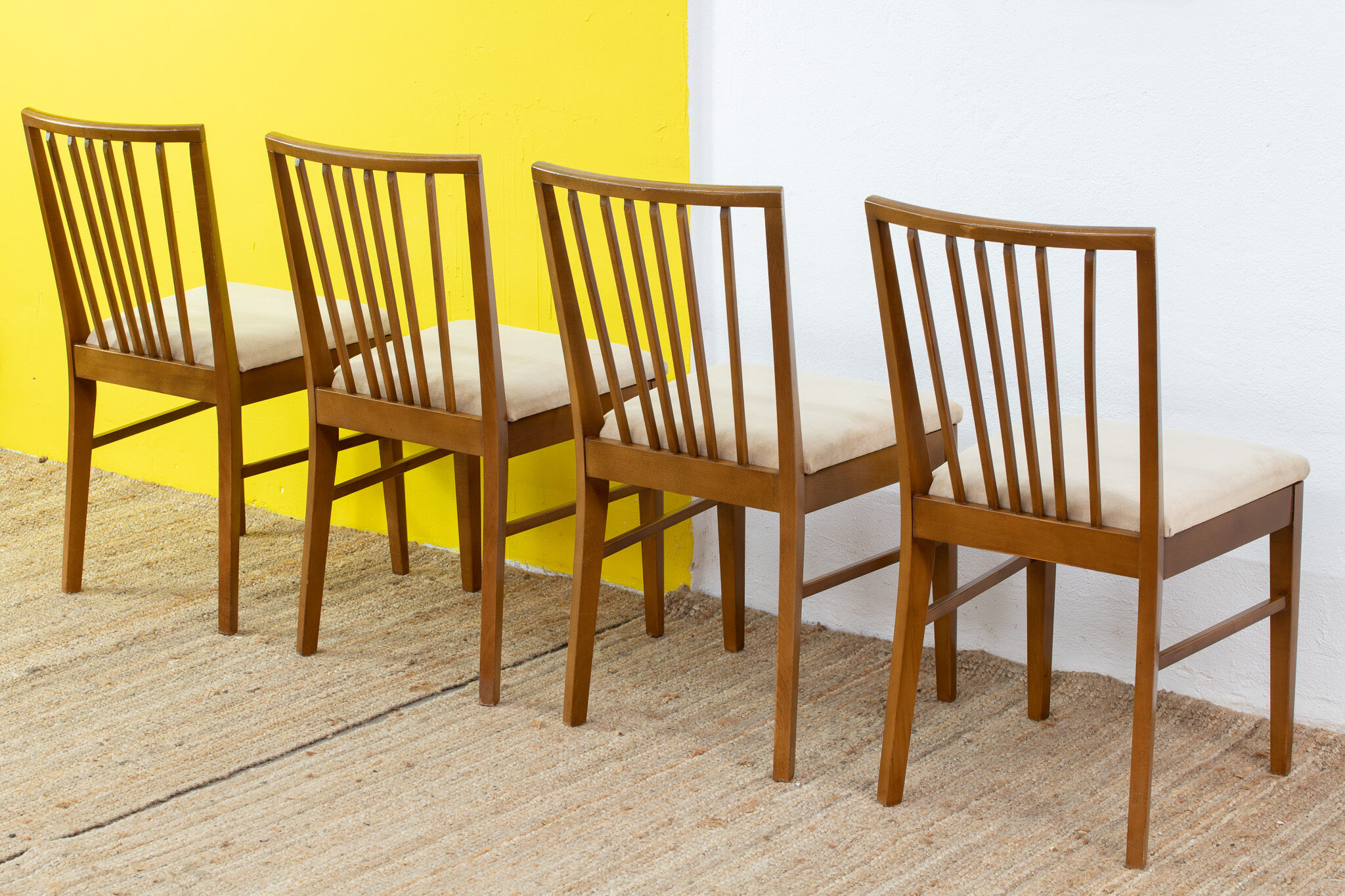 Vintage Scandinavian Chair – 46 cm