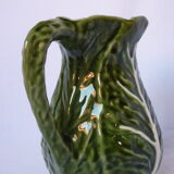 Pitcher dabbling cabbage leaf