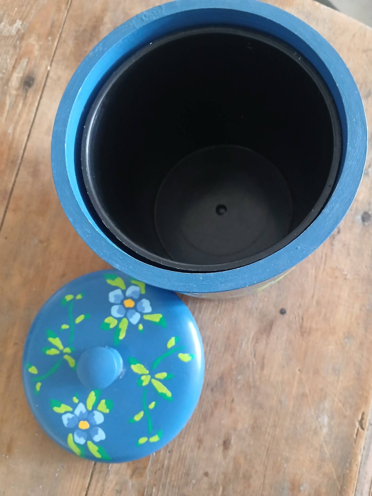 Wooden ice bucket