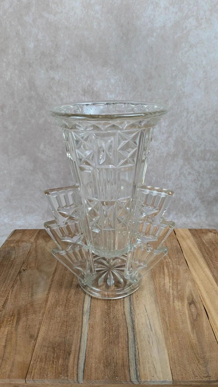 Vase Art Déco « Fusée » en verre moulé