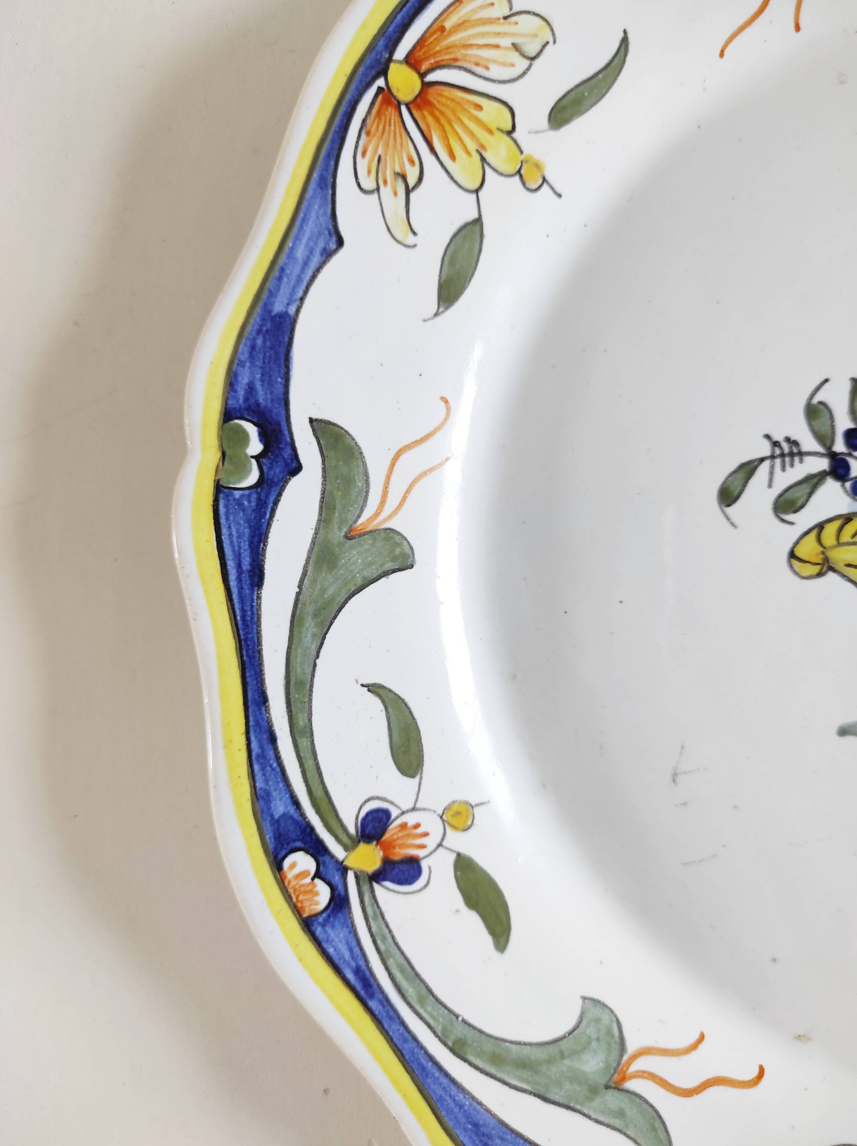 Assiette décor rouen au panier fleuri