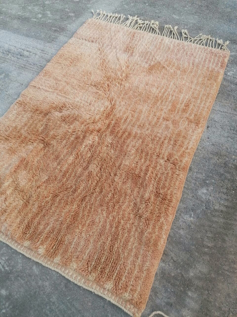 Beige berber carpet in wool 122x182 cm