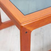 Table basse danoise en teck. Fabricant Komfort Danemark. Années 70