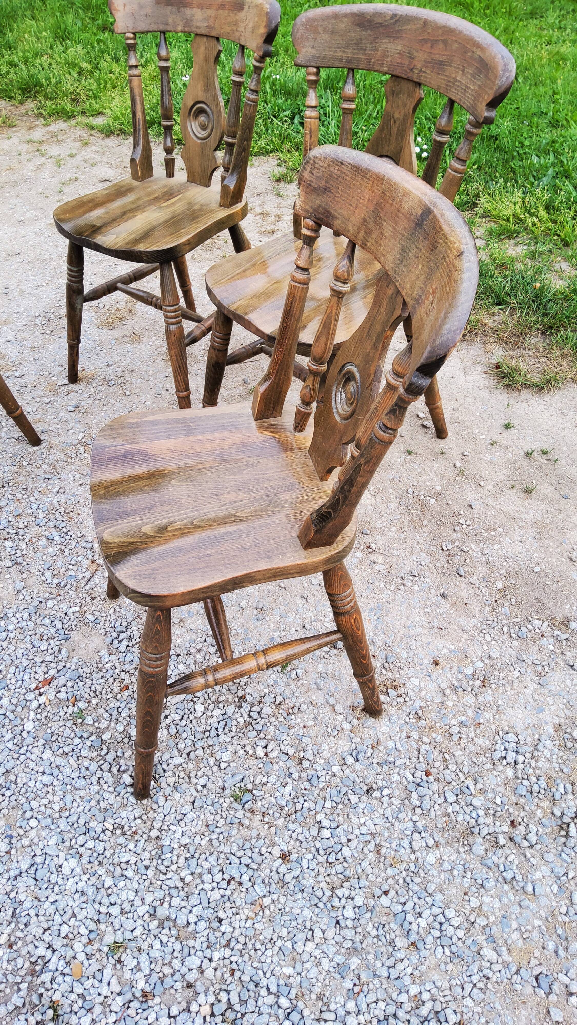 Set of 4 mountain style chairs from the 60s in beech