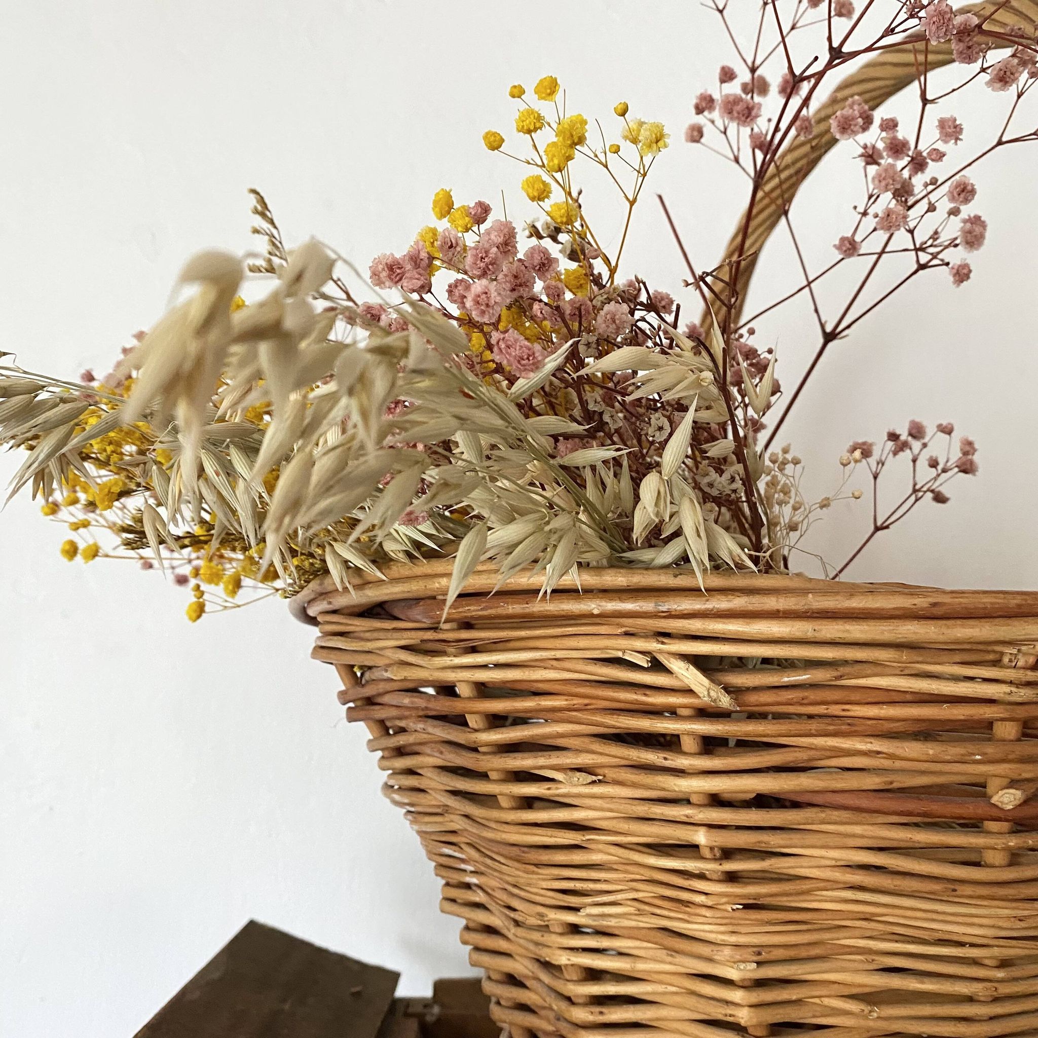 Panier vintage en osier tressé