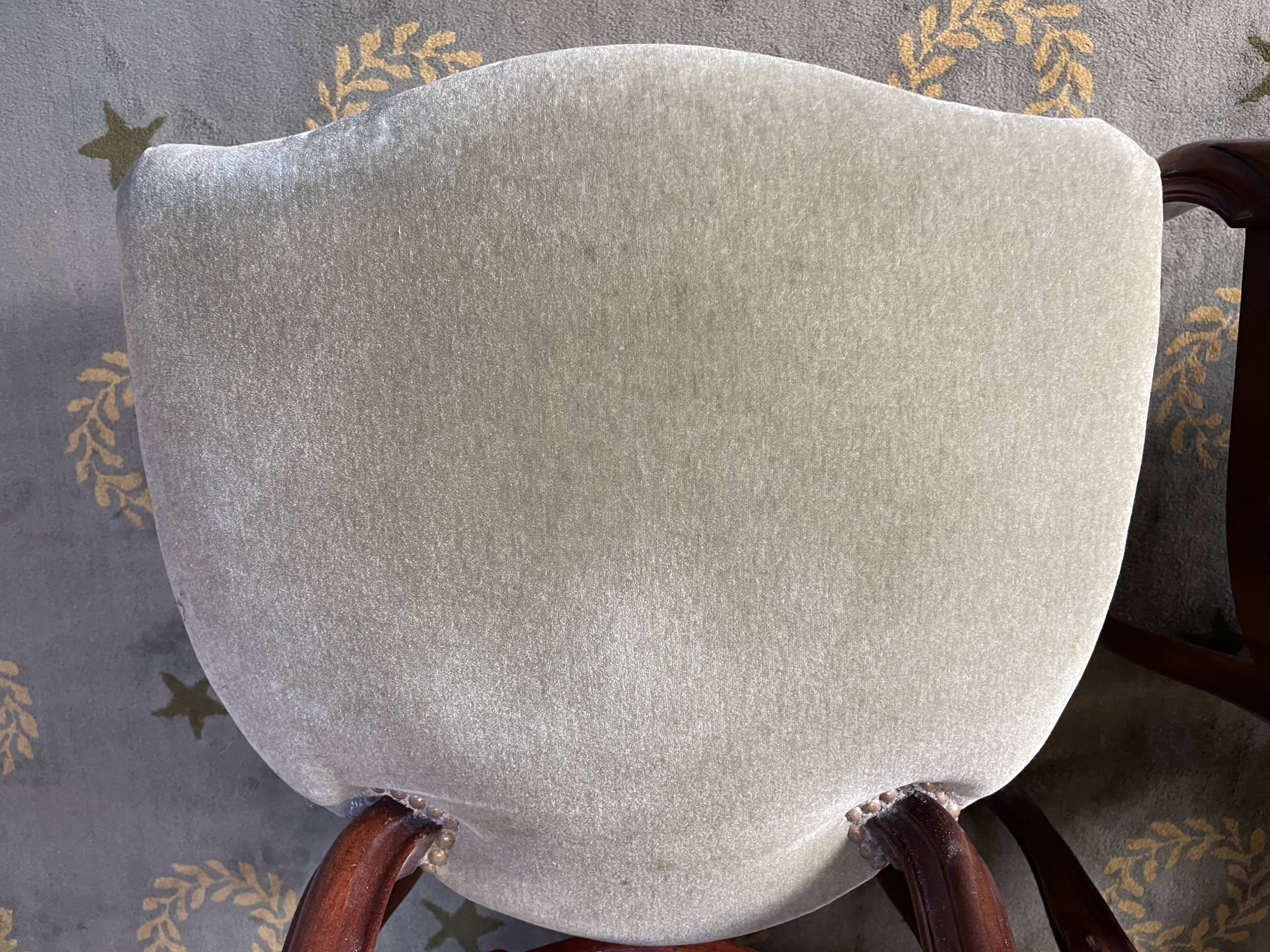 Suite de 6 chaises Louis Philippe en acajou