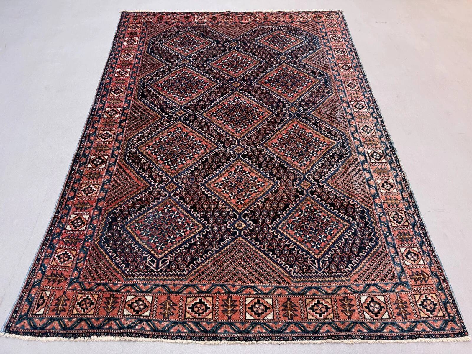 Vintage Kamseh rug 147x203 cm, medium, tribal oriental carpet 2542