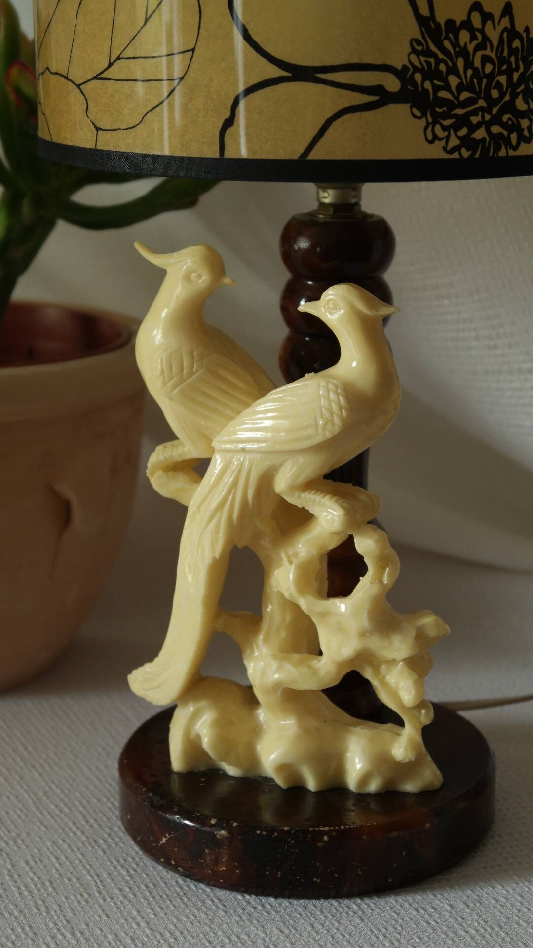 Vintage onyx birds bedside lamp