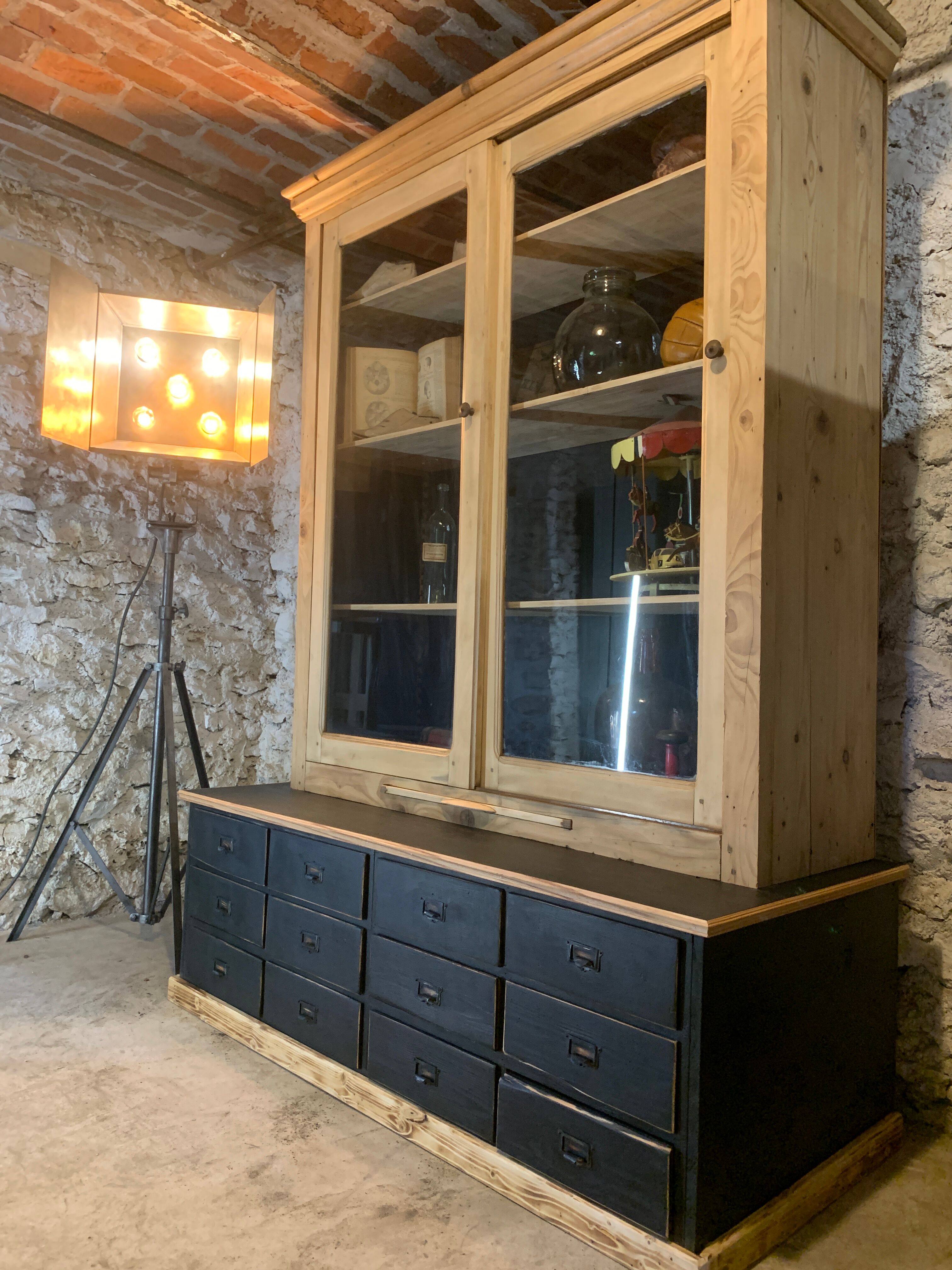 Showcase 2 chapel body