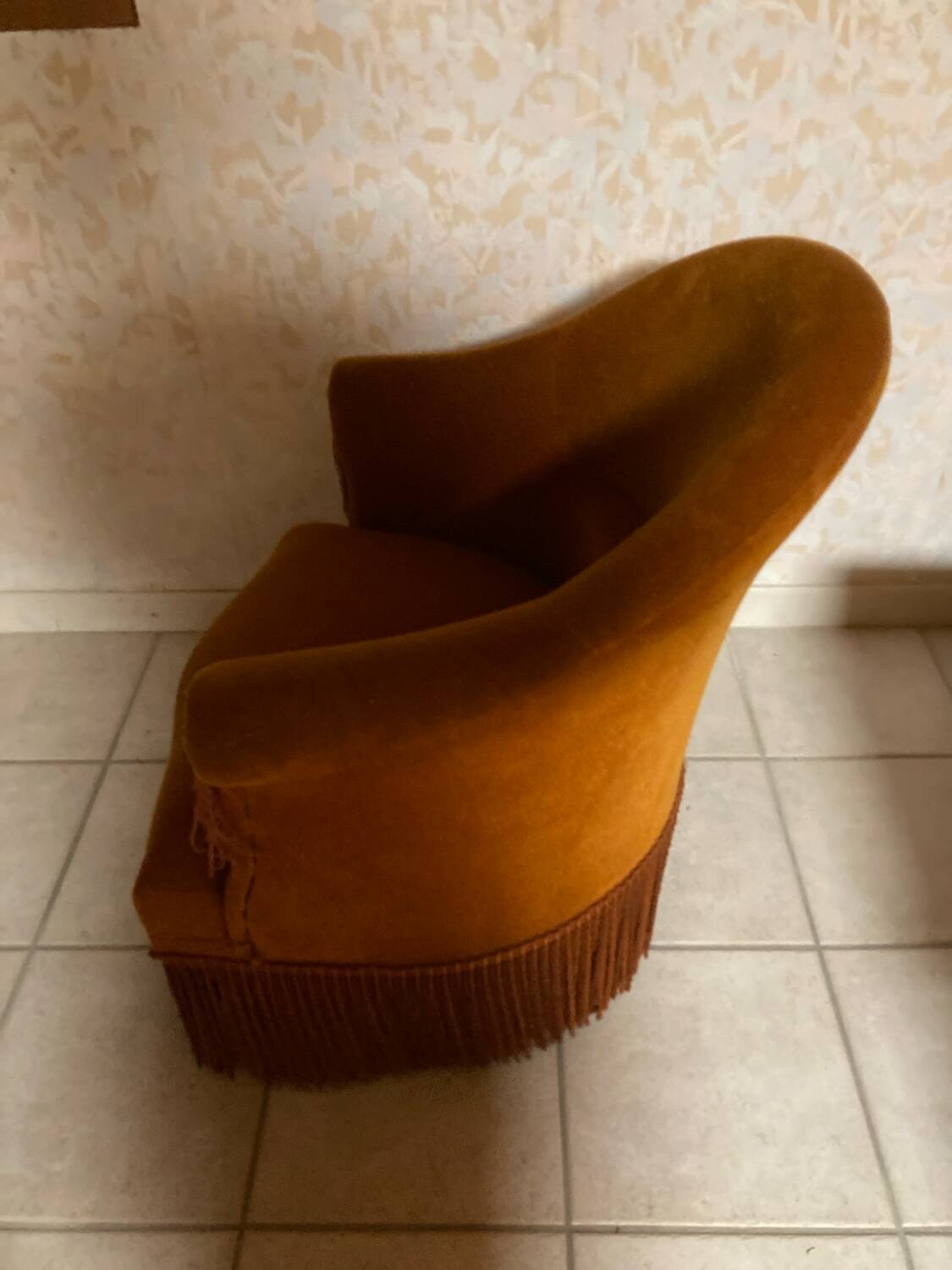 Toad armchair