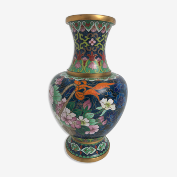 Vase en céramique avec motif vintage