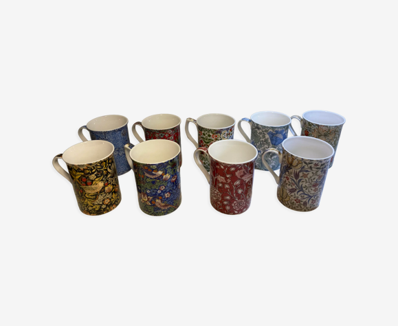 8 mugs William Morris