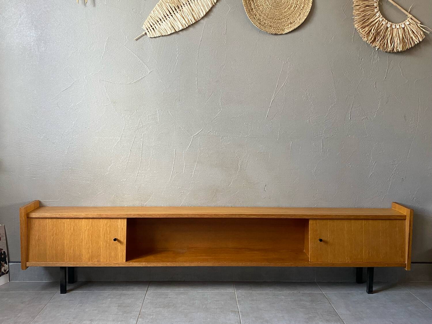 Low vintage sideboard (shallow)