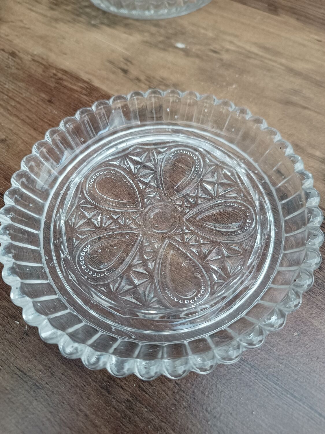 Set of six vontahe glass bottle rest