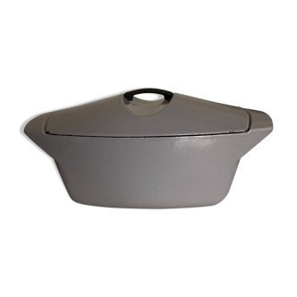 Cocotte Raymond Loewy pour Le Creuset gris parme 1970