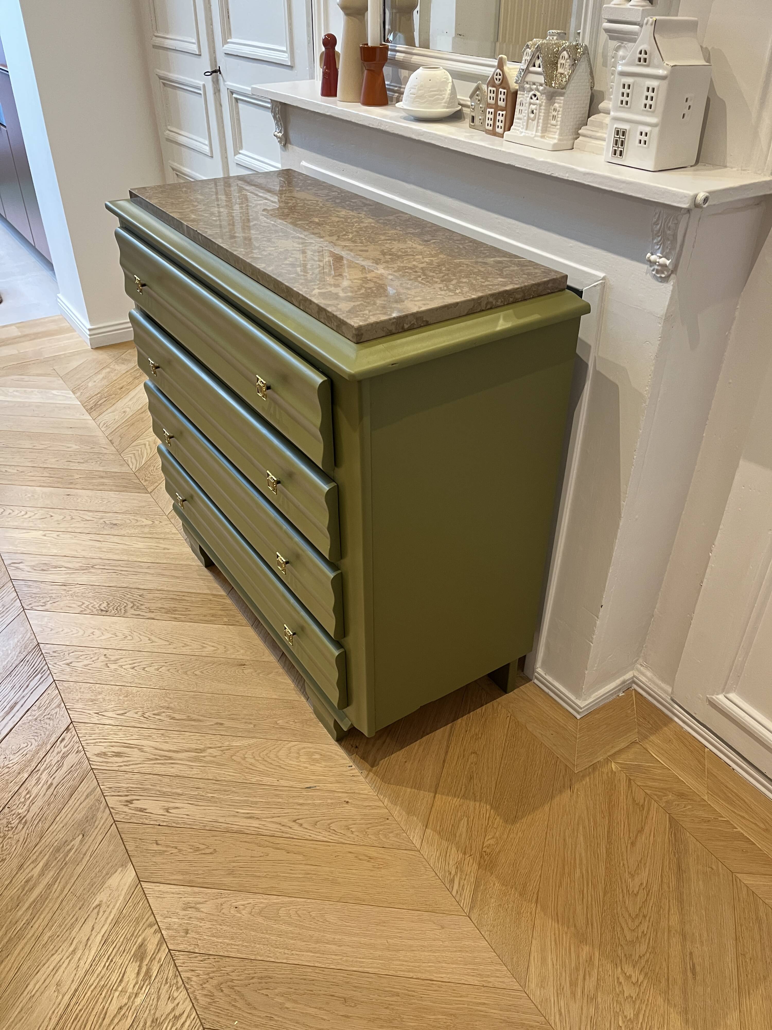Art Deco marble commode
