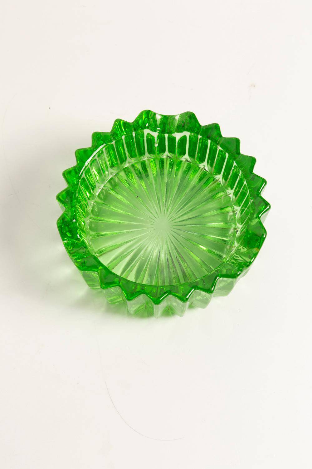 Green crystal bowl ashtray from the mid-20th century, Italy, 1970s.