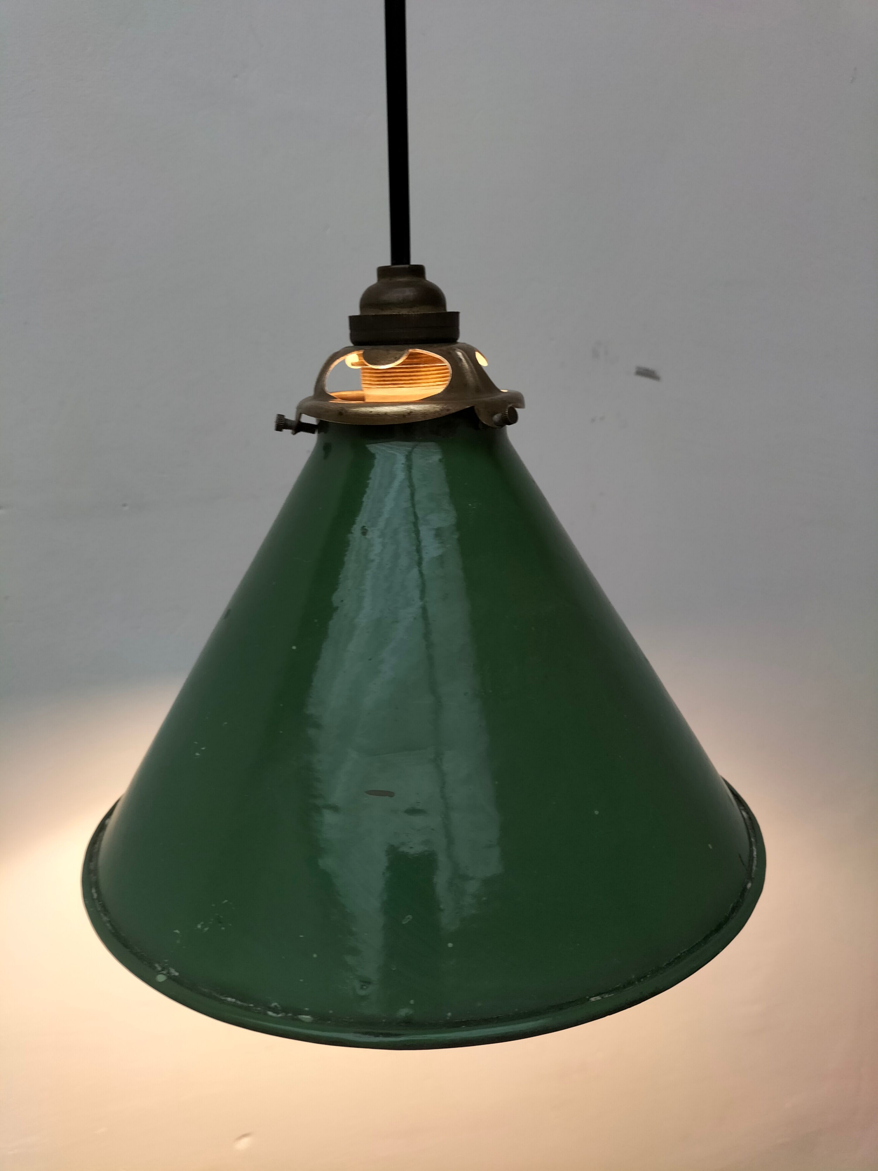 Old enamelled sheet metal lamp