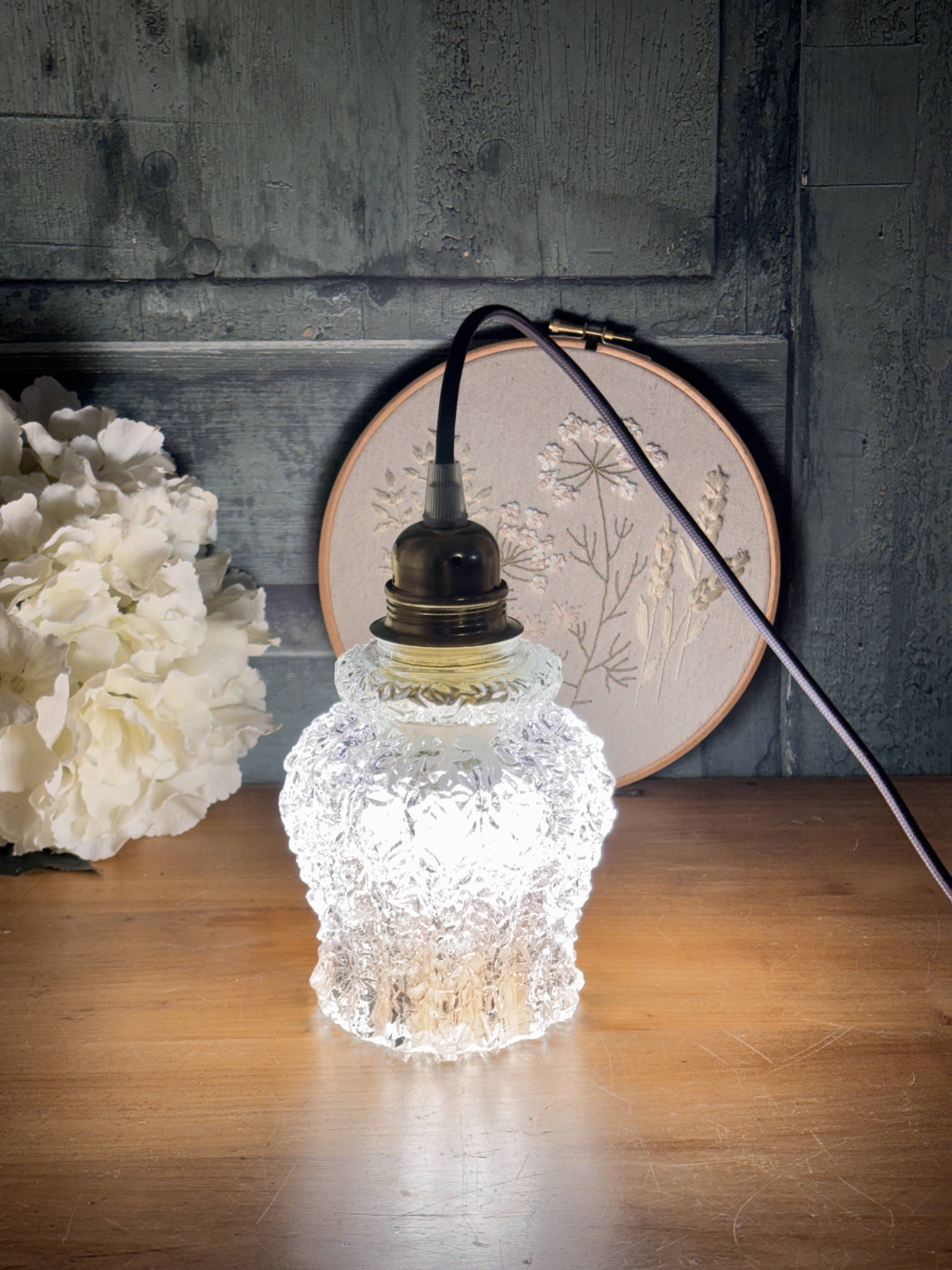 Lampe à poser art déco en globe ancien, lampe vintage artisanale