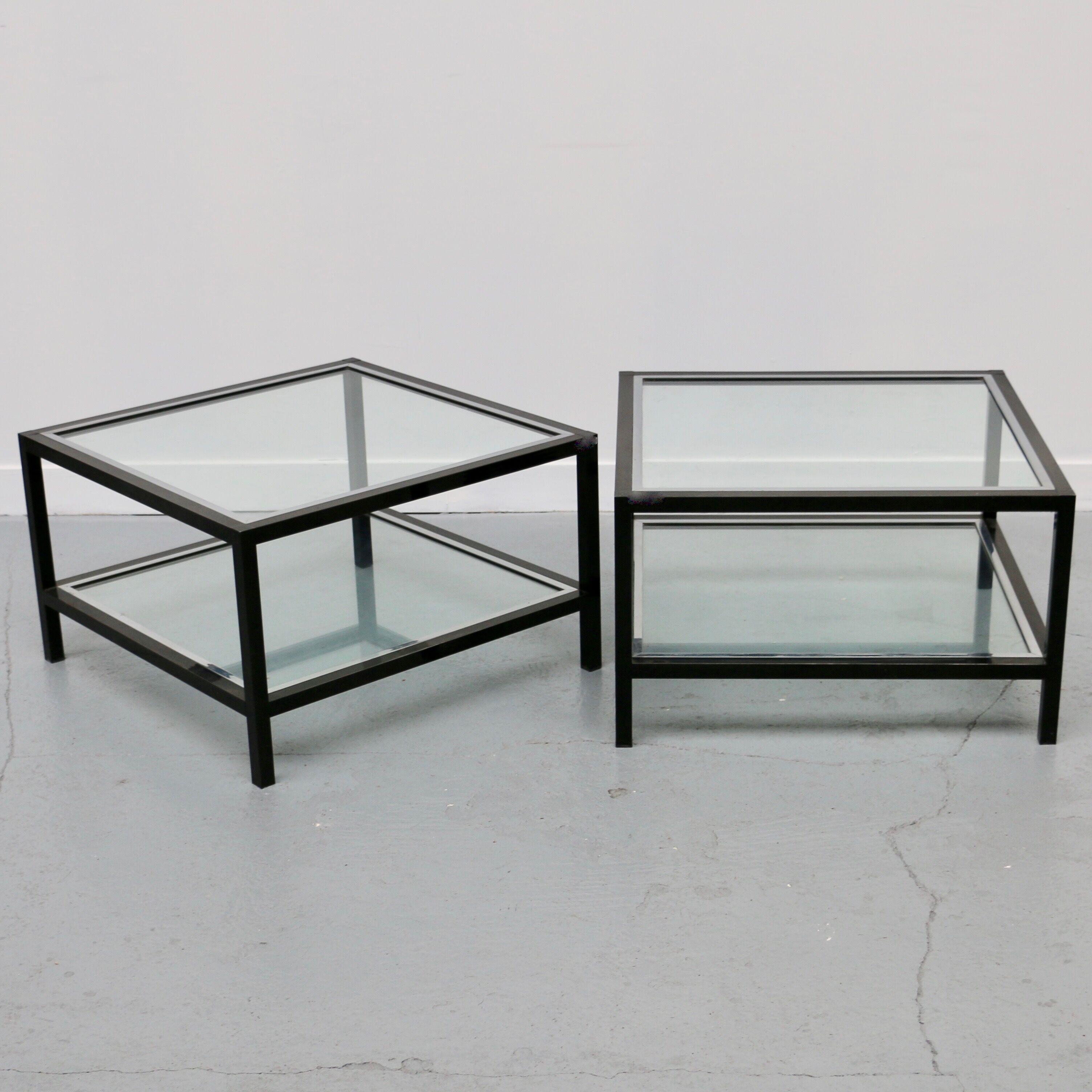 Paire de bouts de canapés verre et métal
