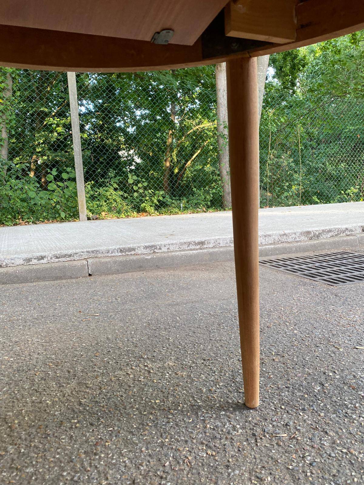 Table à manger scandinave ronde extensible décapée en teck 115cm