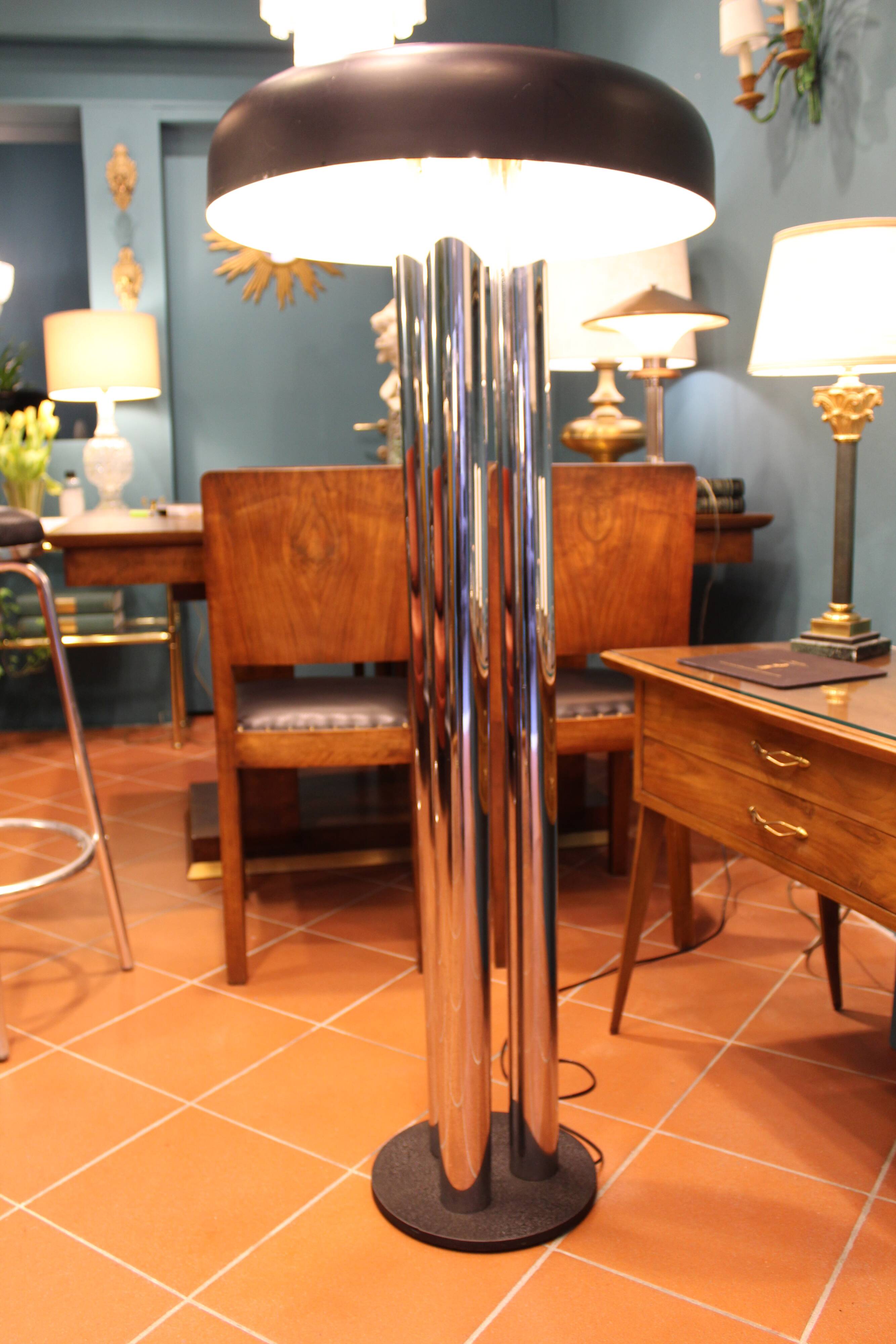 Piantana in metallo cromato Firmata Radice, Italia 1970s, in ottime conditions