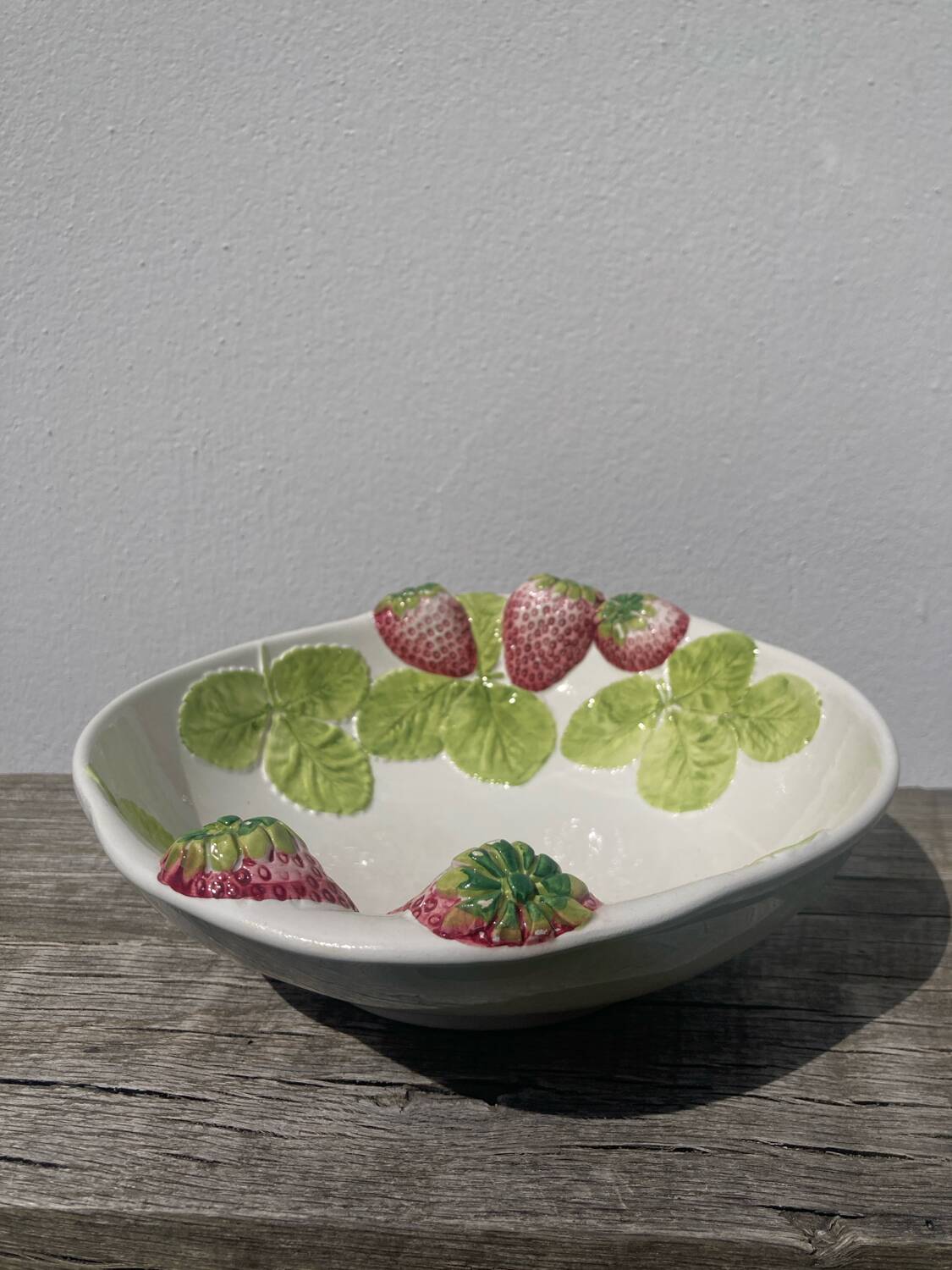 Ceramic fruit slip salad bowl
