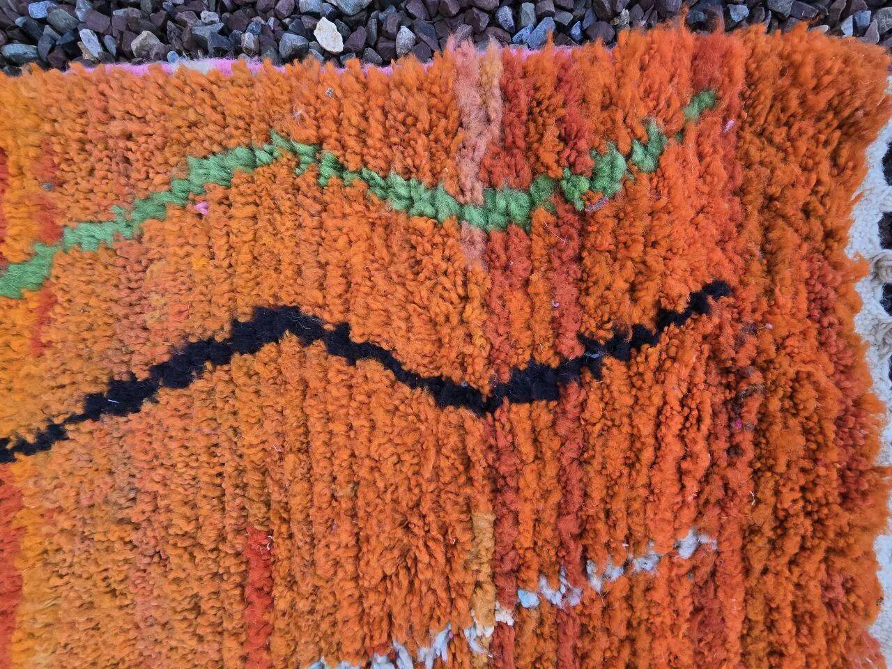 Berber rug in natural wool 2.5 x 1.5 m