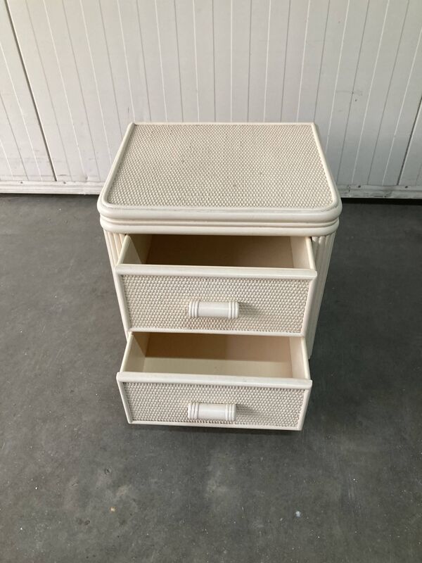Table de chevet vintage en rotin et bambou blanc cassé, années 70/80