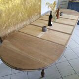 Large oval table in solid walnut renovated
