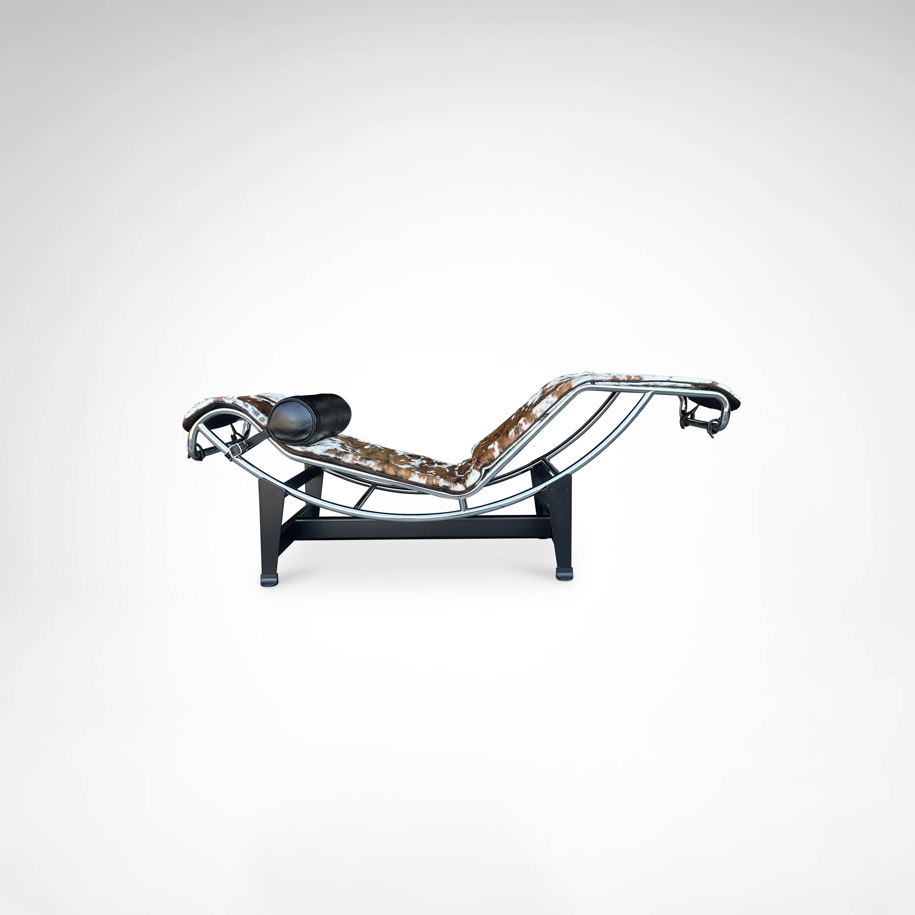 LC4 double ponyskin chaise longue by Le Corbusier for Cassina 1990s