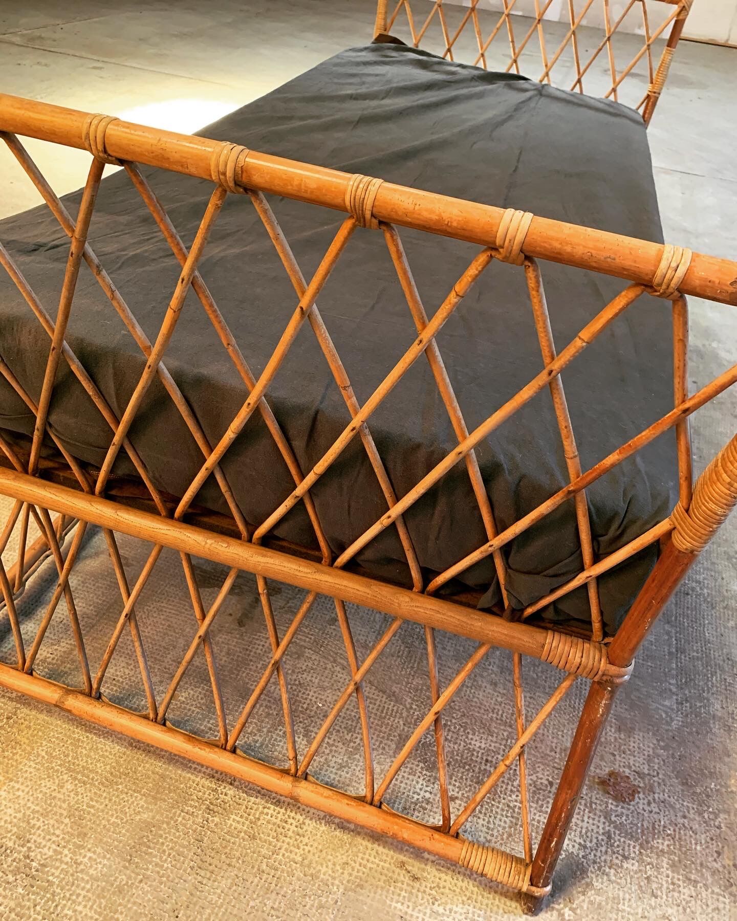 Rattan bed