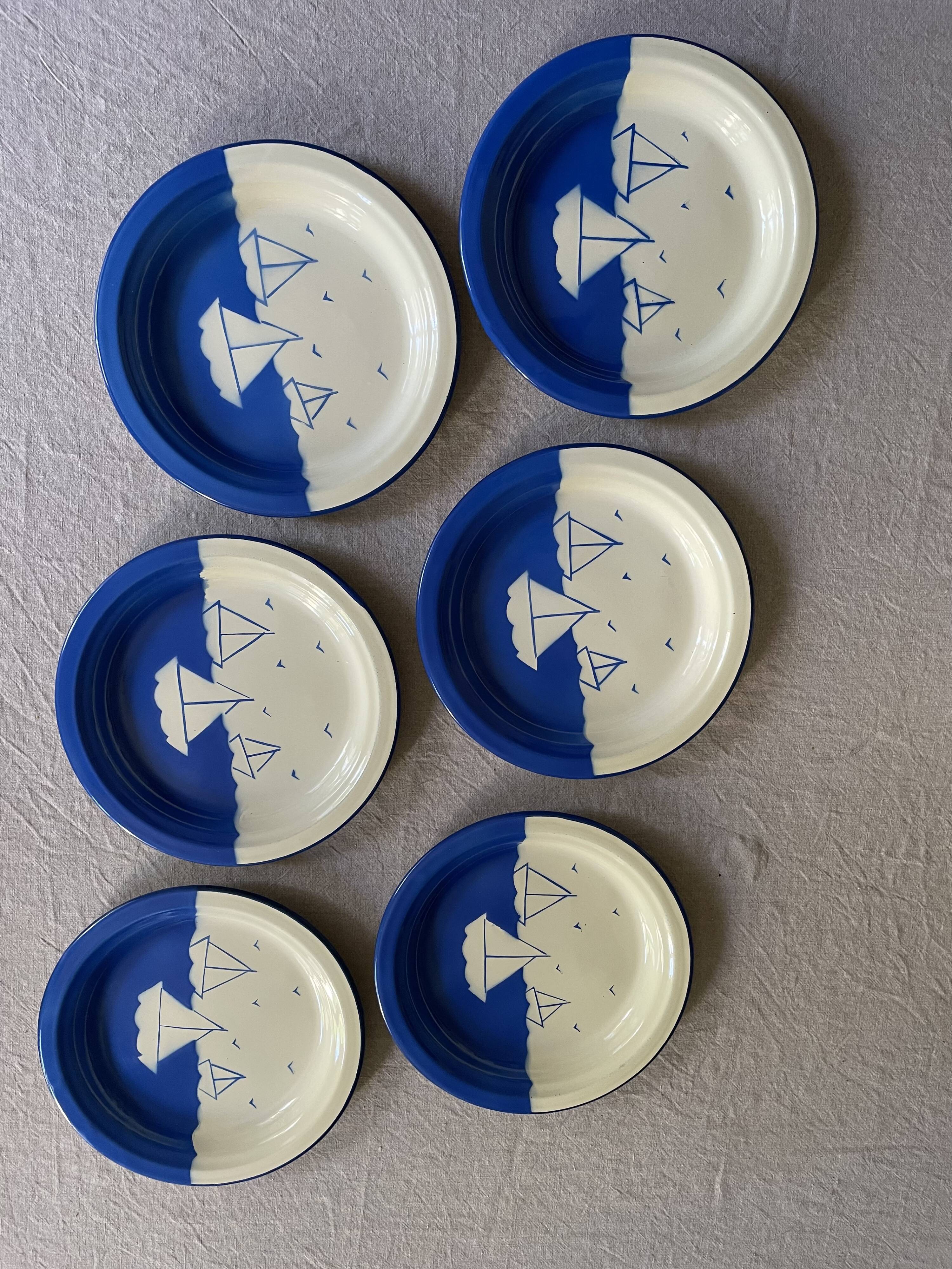 Blue enamelled sheet plates