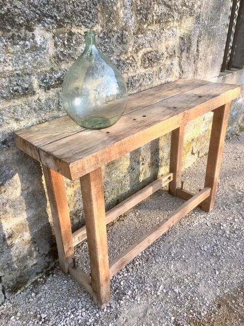 Solid wood carver's workbench