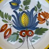 Set of 2 plates with floral motif