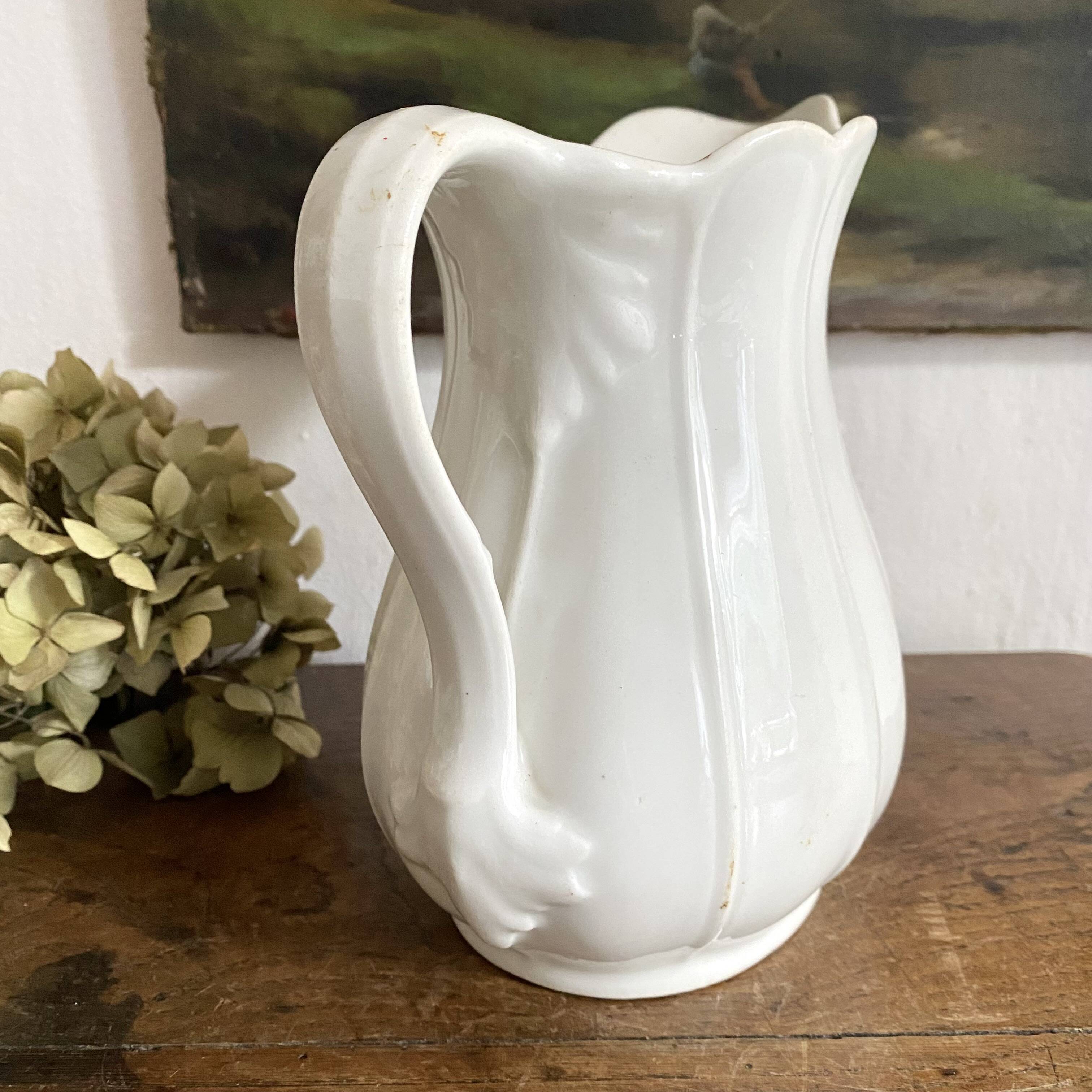 Ancient pitcher, acanthus leaf