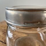 Set of 2 antique jars with aluminum lids