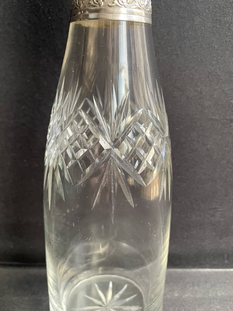 Carafe in cut crystal & silver frame