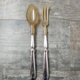 Salad servers