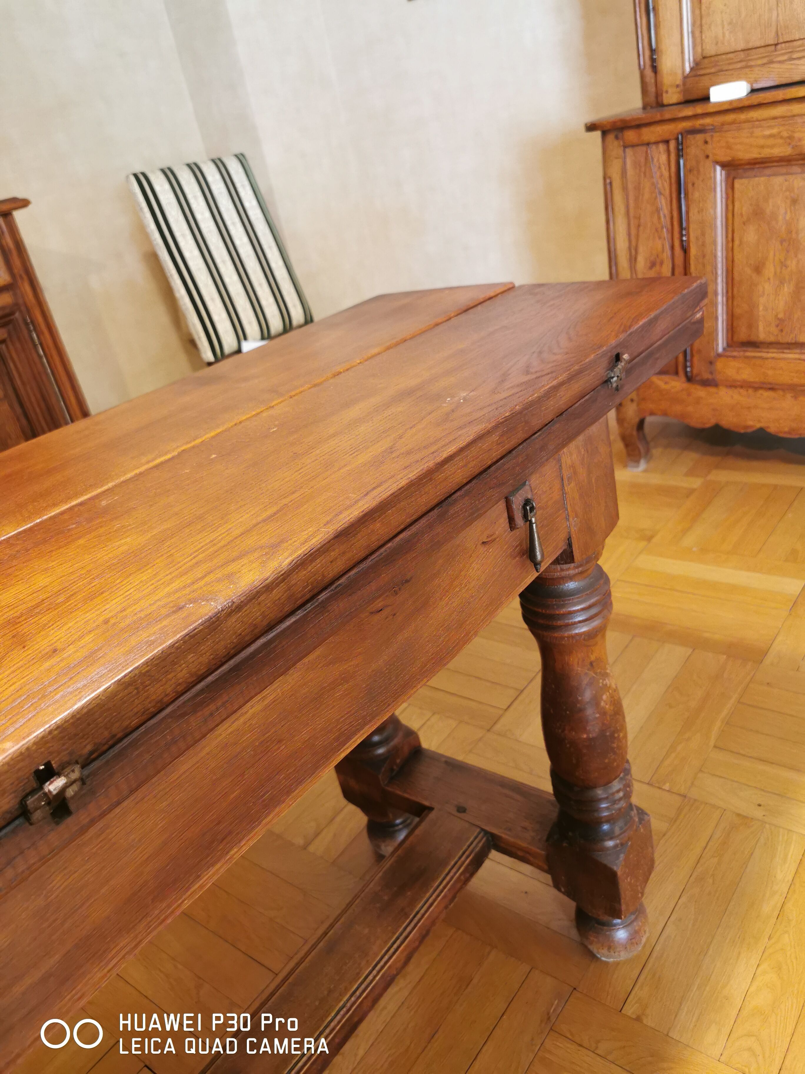 Long foldable tray farm table