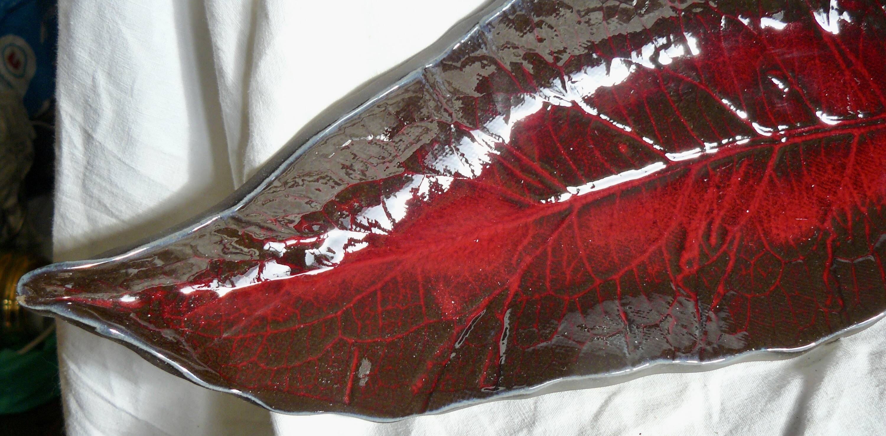 Vintage 1980s ceramic dish in the shape of a banana leaf