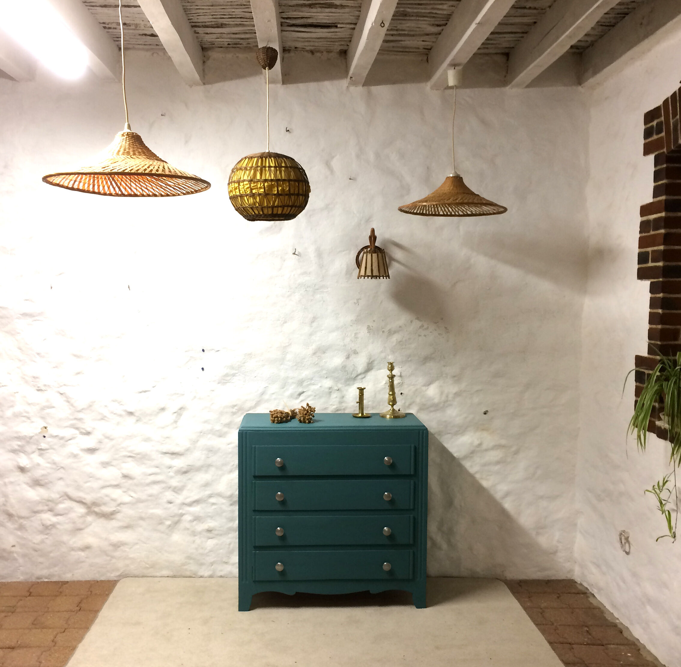 Commode bleue en chêne