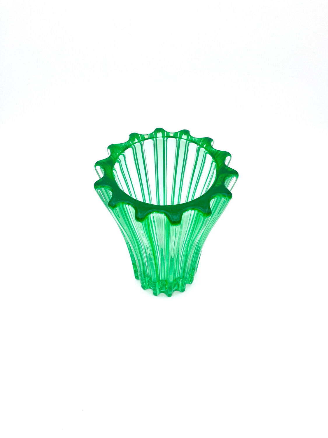 Art deco vase "absinthe green" – pierre d'avesns – france, 1930