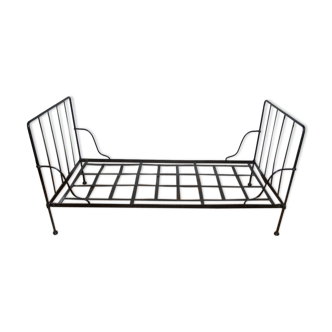 Wrought iron folding bed