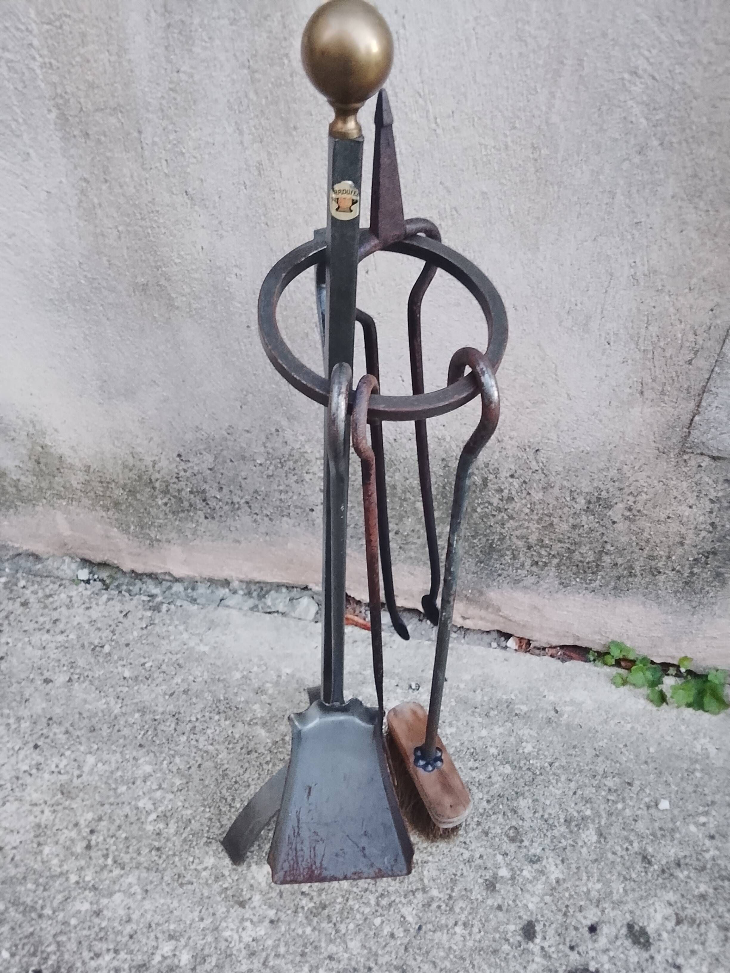 Fireplace servant / complete wrought iron valet "ardufe"